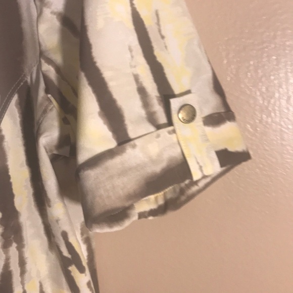 Zenergy Chico’s Animal Print Short Sleeve Jacket - Picture 5 of 8